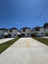 8220 Bigwood St in Houston, TX - Building Photo - Building Photo