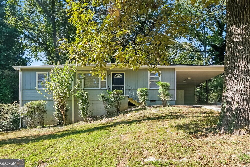 6103 Blackhawk Trail SE in Mableton, GA - Building Photo