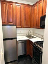 180 W 103rd St in New York, NY - Building Photo - Building Photo