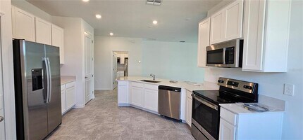 2732 Gentle Rain Dr in Davenport, FL - Building Photo - Building Photo