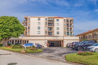 6145 Sun Blvd in St. Petersburg, FL - Building Photo - Building Photo