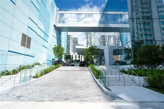 700 NE 26th Ter, Unit 2905 in Miami, FL - Building Photo - Building Photo