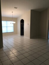 3141 Stonehurst Cir in Kissimmee, FL - Building Photo - Building Photo