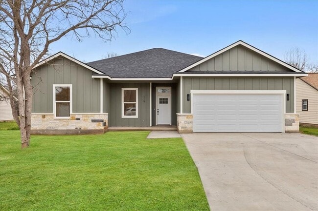 property at 119 Kikipua