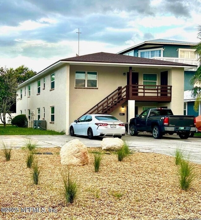 property at 408 13th Ave N