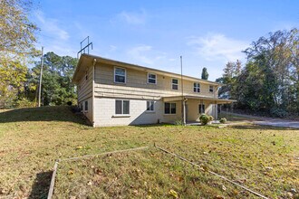 5013 Eastview Terrace, Unit B in Apison, TN - Foto de edificio - Building Photo