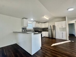 1007 Spooner St in Pasadena, TX - Building Photo - Building Photo