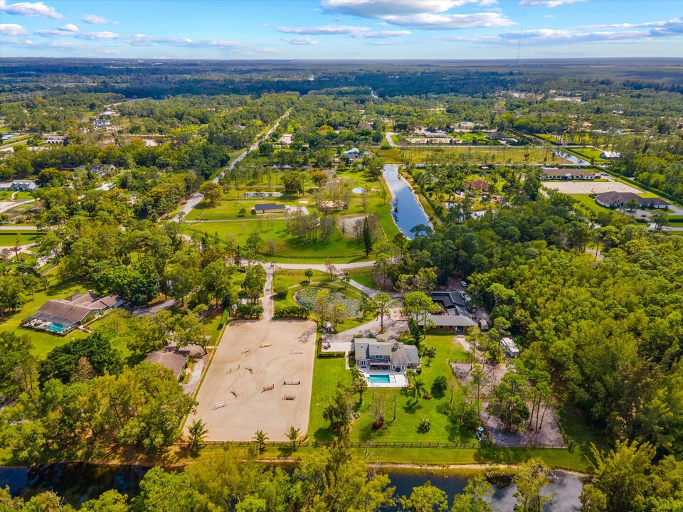 11459 Hawk Hollow in Wellington, FL - Foto de edificio