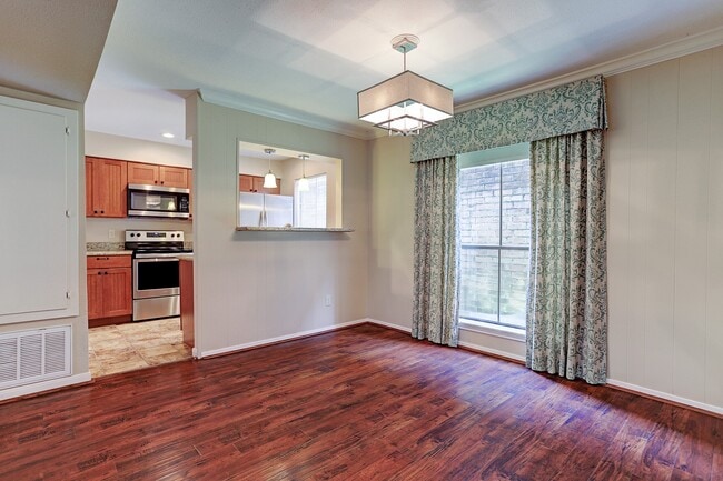 property at 1201 McDuffie St