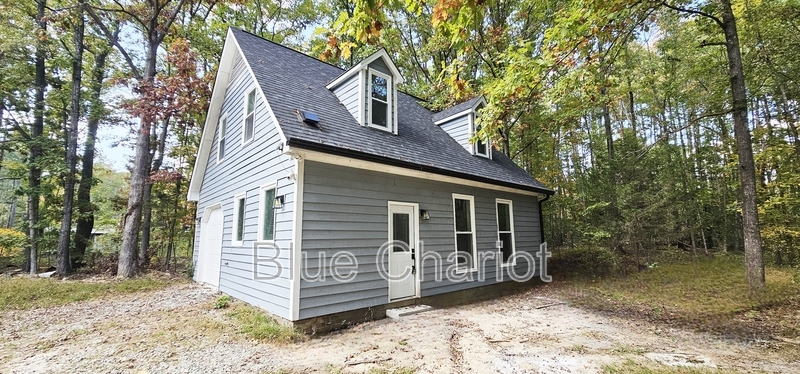 1957 Whippoorwill Ln in Chapel Hill, NC - Building Photo