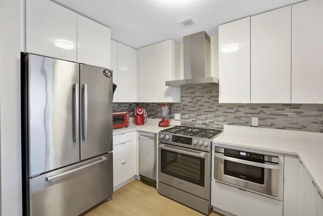 155 Portland St in Boston, MA - Building Photo - Building Photo