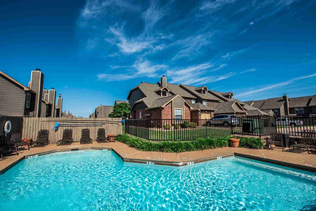 Wexford Townhomes in Duncanville, TX - Building Photo