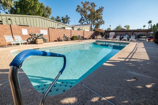 4406 E Hubbell St in Phoenix, AZ - Building Photo - Building Photo