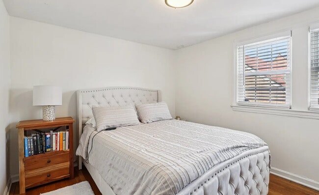 3653 Winchell Rd, Unit Upper in Shaker Heights, OH - Building Photo - Building Photo