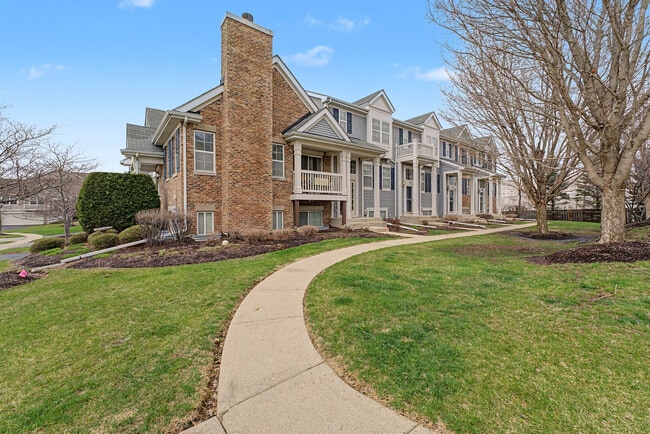 534 Richard Brown Blvd in Volo, IL - Building Photo - Building Photo