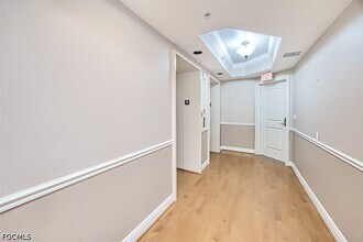 2090 W First St in Ft. Myers, FL - Building Photo - Building Photo