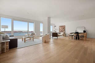 150 Seaport Blvd in Boston, MA - Building Photo