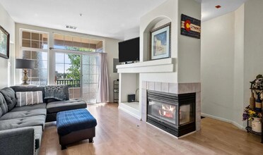 9408 E Florida Ave-Unit -2063 in Denver, CO - Building Photo - Building Photo