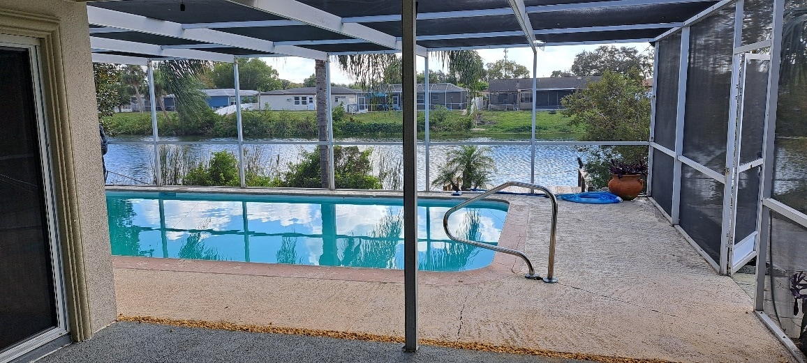 8436 Newton Dr in Port Richey, FL - Building Photo