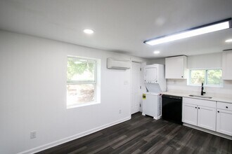 1904 E 51st St in Savannah, GA - Building Photo - Building Photo