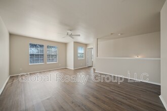 144 Crest Bluff in Cibolo, TX - Building Photo - Building Photo