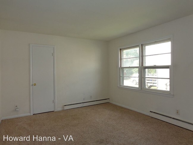 4638 Coronet Ave in Virginia Beach, VA - Building Photo - Building Photo