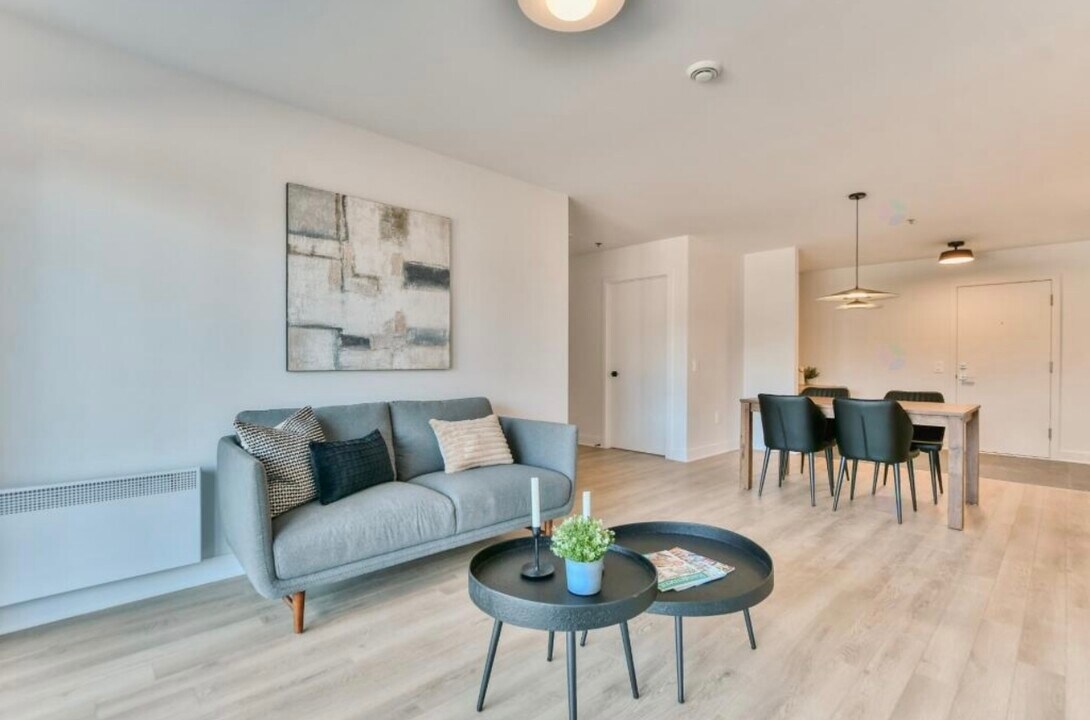 3045 D'oka Ch in Ste-Marthe-sur-le-Lac, QC - Building Photo