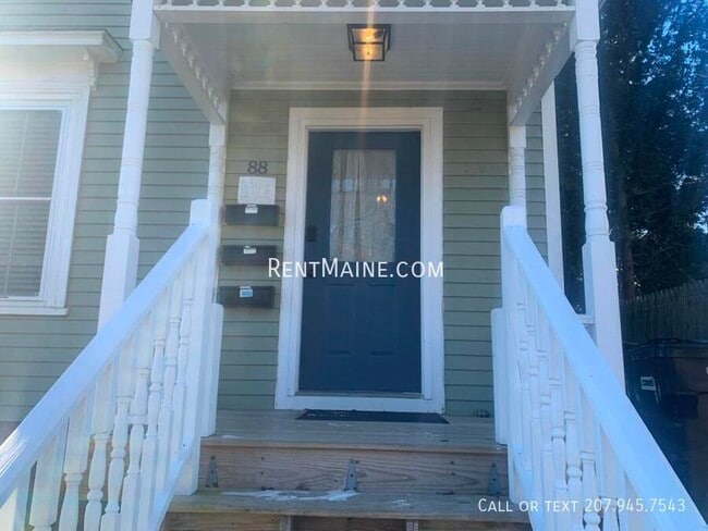 88 Norfolk St in Bangor, ME - Building Photo - Building Photo