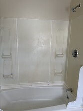 90 Bacon St in Waltham, MA - Foto de edificio - Building Photo