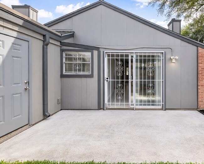 property at 5815 Village Forest Ct