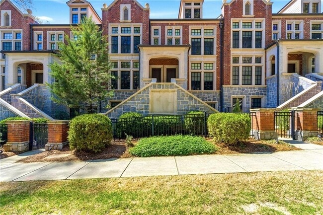 property at 2910 Hermance Dr NE