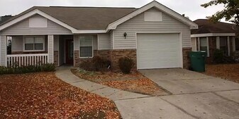 1917 Heartland Dr in Fort Walton Beach, FL - Building Photo