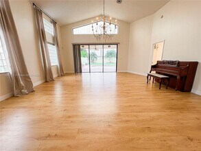 9080 Villa Portofino Cir in Boca Raton, FL - Building Photo - Building Photo