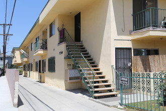 3311 Bagley Ave in Los Angeles, CA - Building Photo - Building Photo