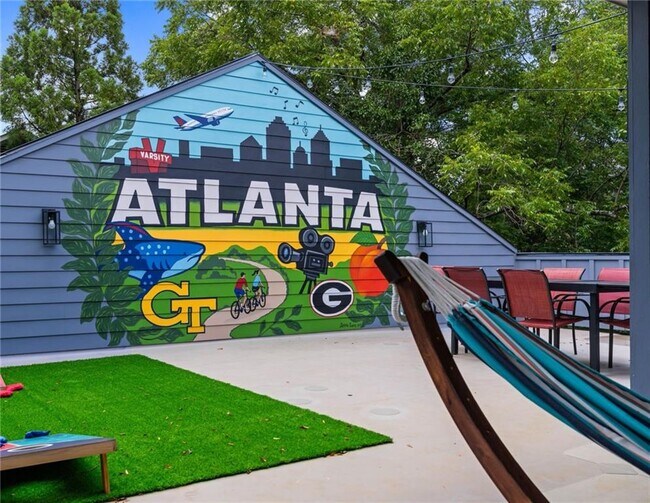 132 Flora Ave NE in Atlanta, GA - Building Photo - Building Photo