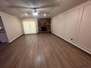 127 Countryside Dr in Arlington, TX - Building Photo - Building Photo