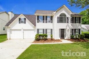 5730 Wellborn Creek Dr in Lithonia, GA - Building Photo