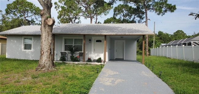 1619 Valiant Ave in Sebring, FL - Building Photo - Building Photo