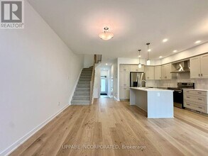 171 Bliss Cres in Ottawa, ON - Building Photo - Building Photo