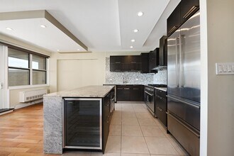 7002 JFK Blvd E in West New York, NJ - Building Photo - Building Photo