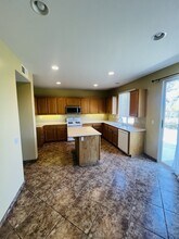 32382 Gardenvail Dr in Temecula, CA - Building Photo - Building Photo