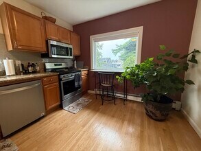 159 Walnut St in Somerville, MA - Building Photo - Building Photo