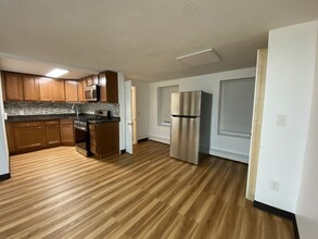 19 Taylor St, Unit #3 in Boston, MA - Building Photo - Building Photo