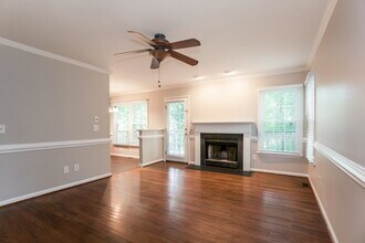 4801 Bay Pines Ct in Charlotte, NC - Building Photo - Building Photo