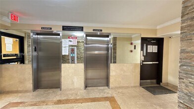 2935 NE 163rd St in North Miami Beach, FL - Building Photo - Building Photo