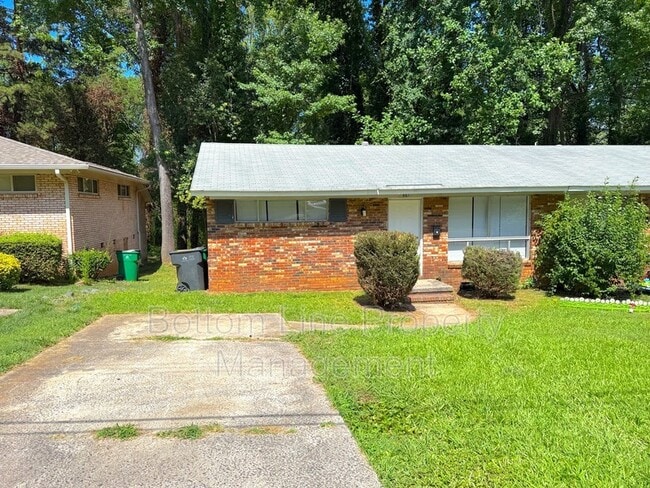 property at 561 Blendwood Dr