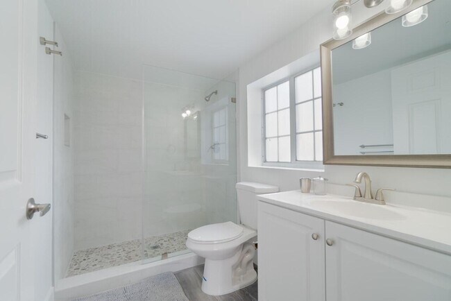 800 Crestwood Ct S in Royal Palm Beach, FL - Foto de edificio - Building Photo