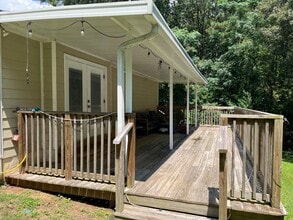 332 W Pine Dr in Fortson, GA - Building Photo - Building Photo