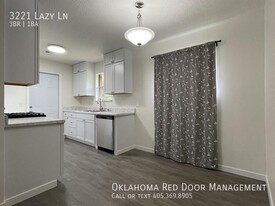 3221 Lazy Ln in Del City, OK - Foto de edificio - Building Photo