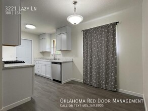 3221 Lazy Ln in Del City, OK - Building Photo - Building Photo